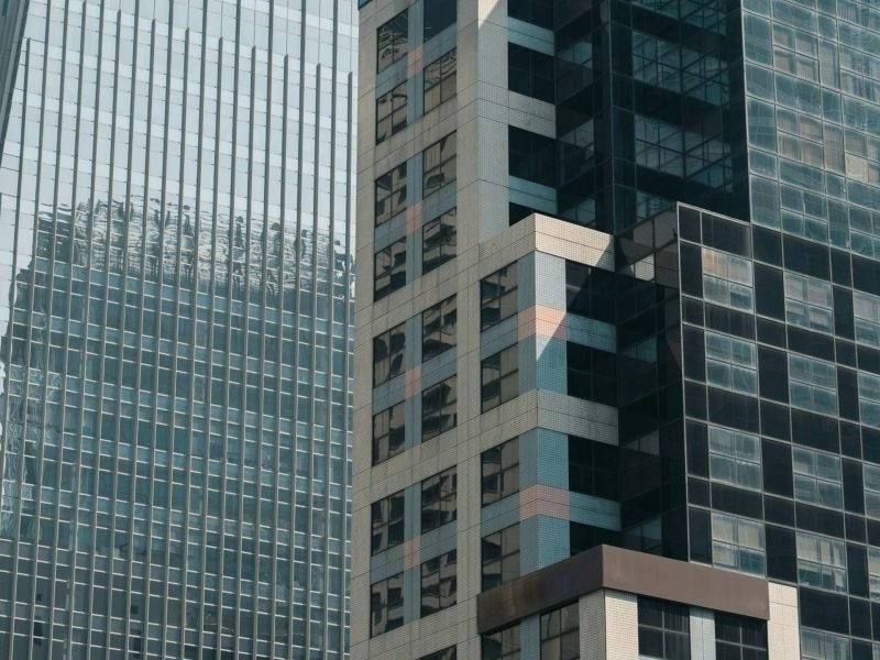 How to Invest in Dubai REITs in 2026 A Guide to Real Estate Investment Trusts