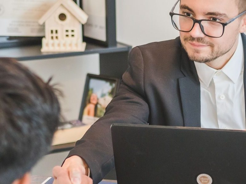 Why Books About Investing in Real Estate Are Your First Step to Success in Dubai