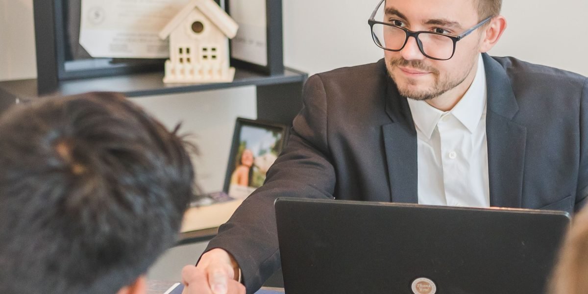 Why Books About Investing in Real Estate Are Your First Step to Success in Dubai