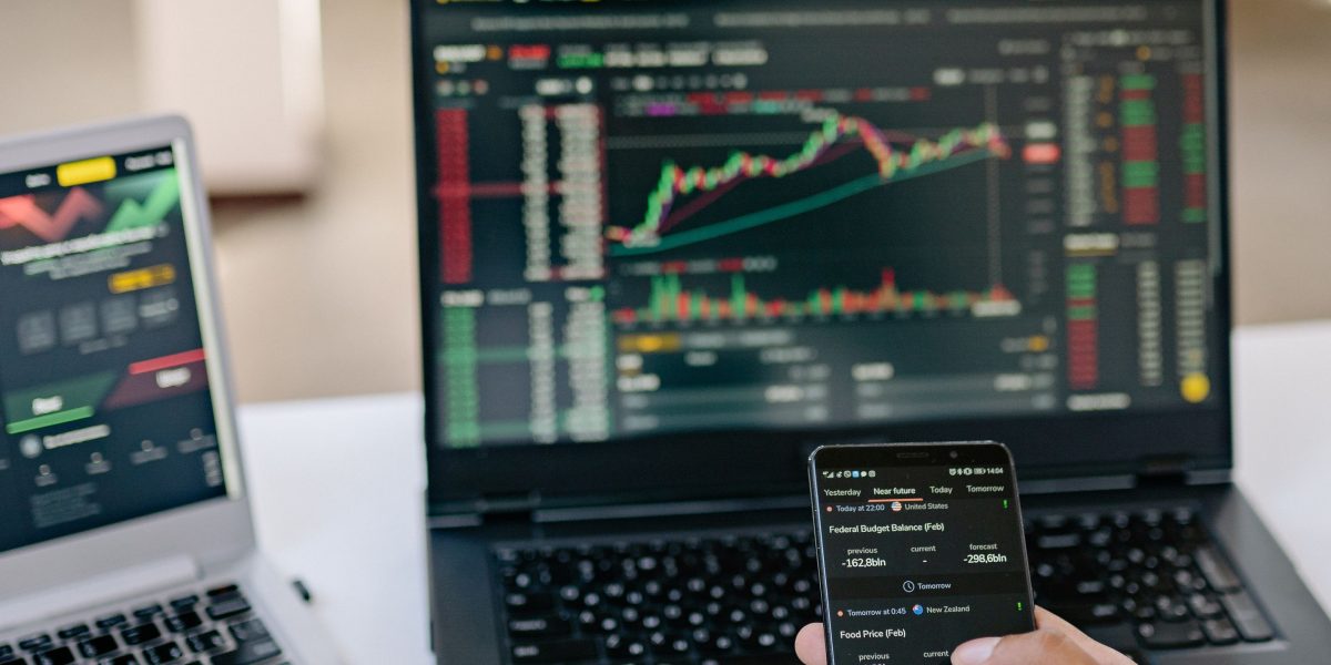 Choose the Best Software for Business Taxes in Dubai 2026
